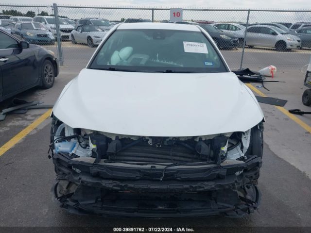 4T1C11AK6MU442937 Toyota CAMRY LE