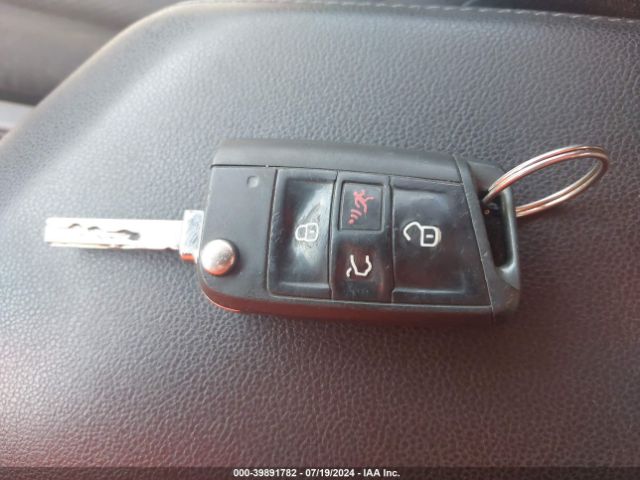 3VWN57BU4KM117870 Volkswagen Jetta 1.4t S