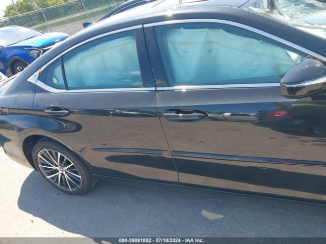 58AD11D13PU011024 Lexus ES 250