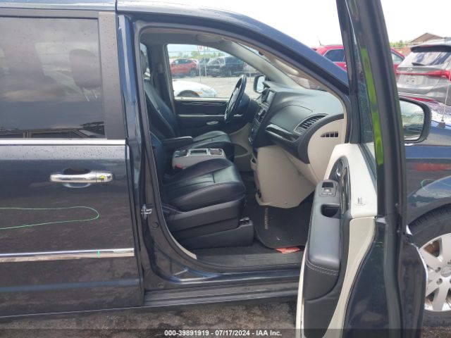 2C4RC1BG8ER413439 Chrysler Town & Country Touring