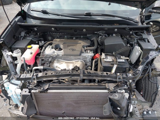 Toyota Rav4 Xle 2018 2T3RFREV9JW832982 Image 10