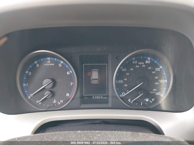 Toyota Rav4 Xle 2018 2T3RFREV9JW832982 Image 16