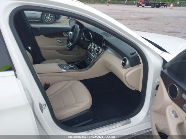 W1KWF8DBXMR622986 Mercedes-Benz C 300 Sedan