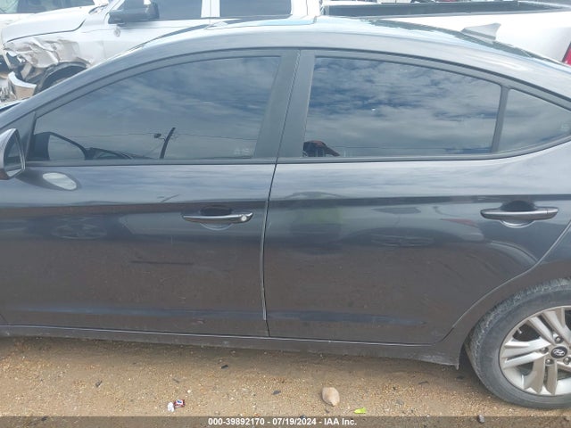 Hyundai Elantra Value Edition 2020 5NPD84LF4LH585920 Image 14
