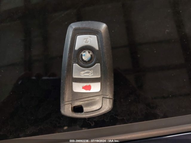 WBA8E5G57GNU21369 BMW 320i Xdrive
