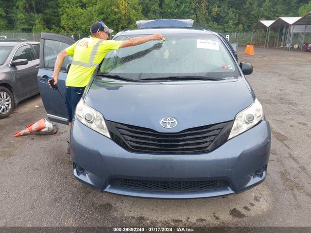 Toyota Sienna L 7 Passenger 2015 5TDZK3DC2FS673496 Image 12