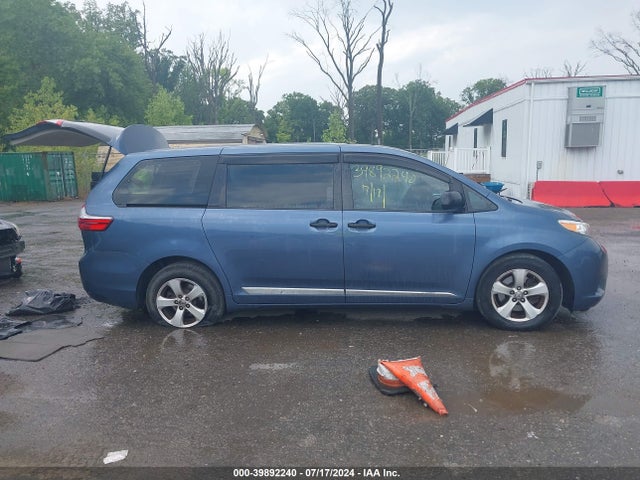 Toyota Sienna L 7 Passenger 2015 5TDZK3DC2FS673496 Image 13