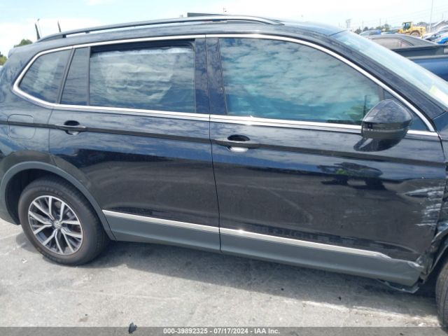 3VV3B7AX7LM105925 Volkswagen Tiguan 2.0t Se/2.0t Se R-line Black/2.0t Sel