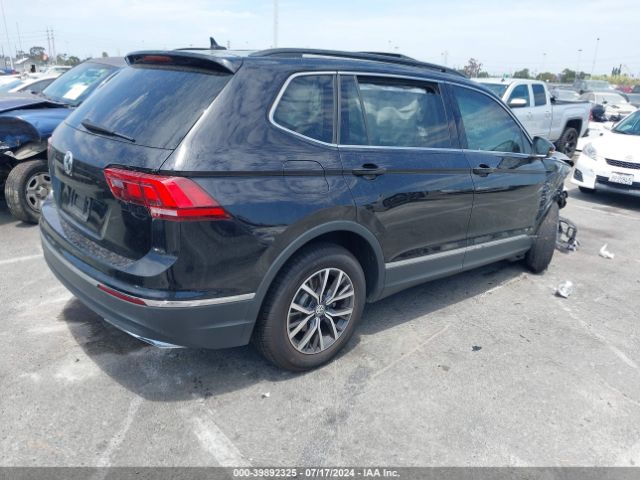 3VV3B7AX7LM105925 Volkswagen Tiguan 2.0t Se/2.0t Se R-line Black/2.0t Sel