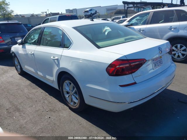 1VWAT7A32HC010257 Volkswagen Passat 1.8t S