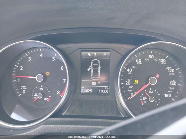 1VWAT7A32HC010257 Volkswagen Passat 1.8t S