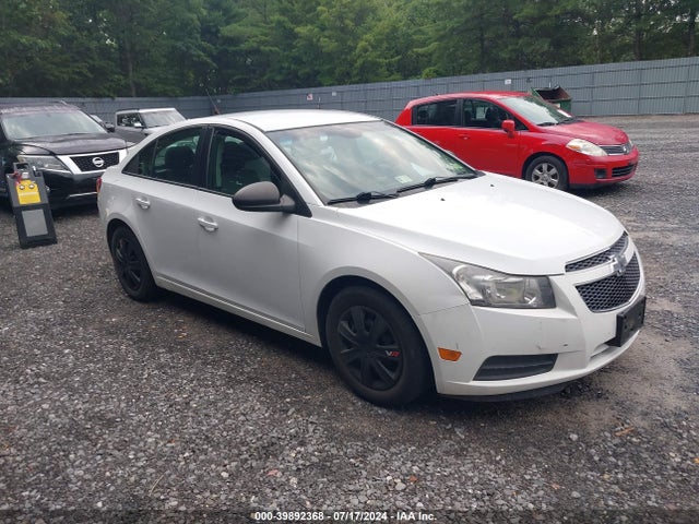 2014 1G1PA5SH5E7215165 main image