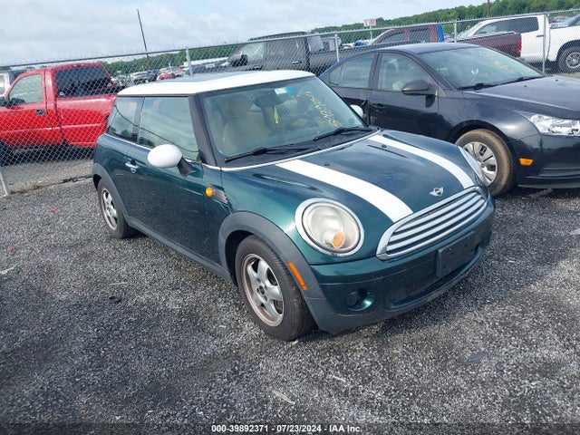 2010 MINI COOPER WMWMF3C51ATZ26798 Photo 0