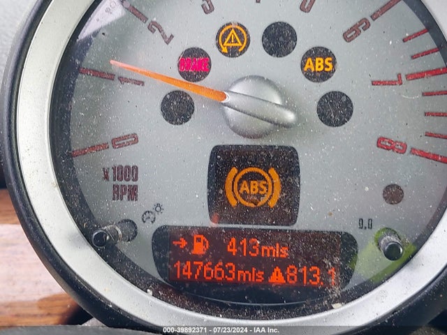 2010 MINI COOPER WMWMF3C51ATZ26798 Photo 6