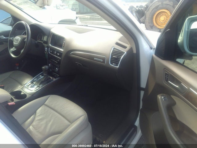 WA1LFAFP7EA114112 Audi Q5 2.0t Premium