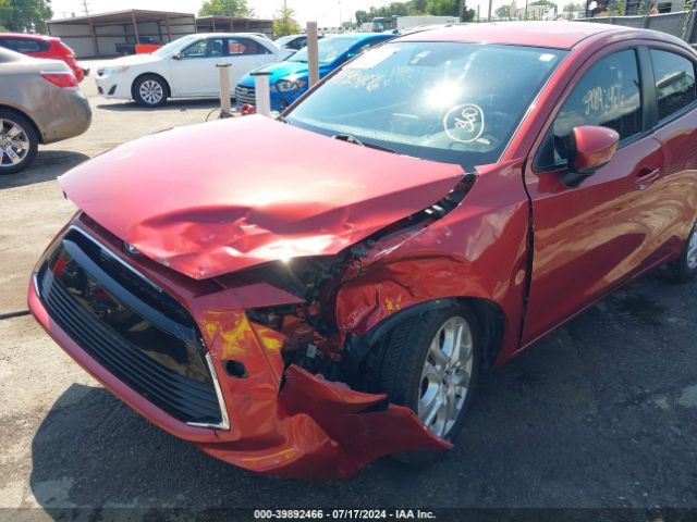 3MYDLBYV7HY156107 Toyota YARIS IA