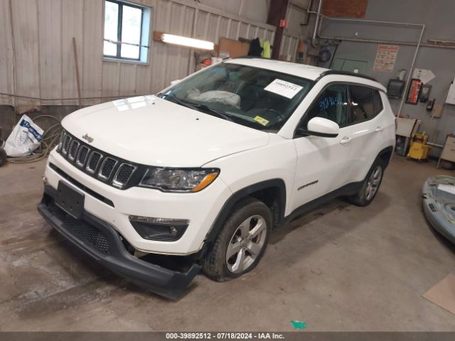 3C4NJDBB7JT456946 Jeep Compass Latitude 4x4