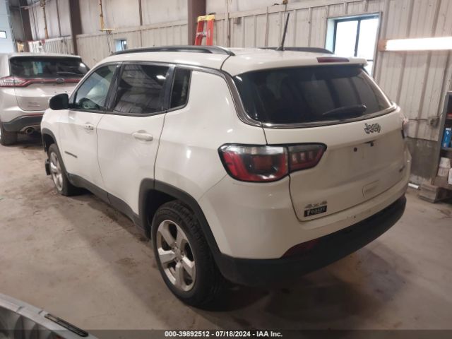 3C4NJDBB7JT456946 Jeep Compass Latitude 4x4