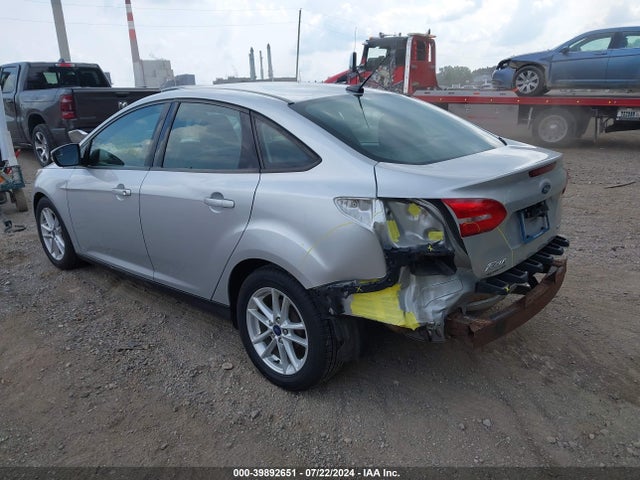 Ford FOCUS SE 2017 1FADP3F29HL209633 Image 3