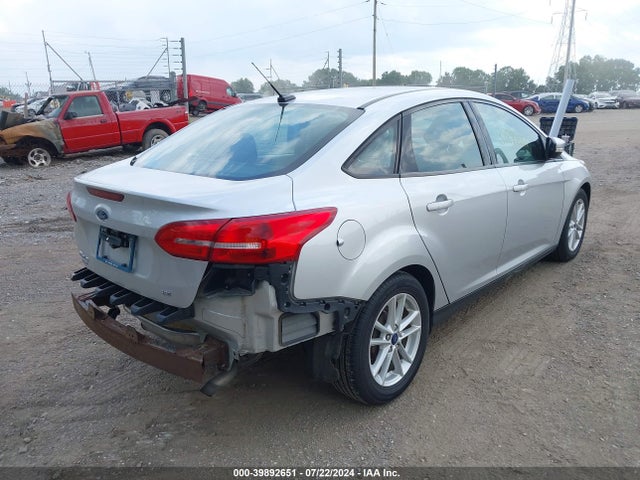 Ford FOCUS SE 2017 1FADP3F29HL209633 Image 4