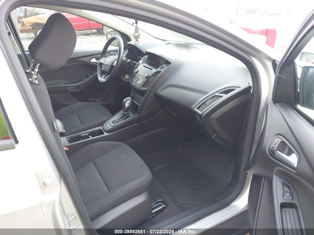 Ford FOCUS SE 2017 1FADP3F29HL209633 Image 5