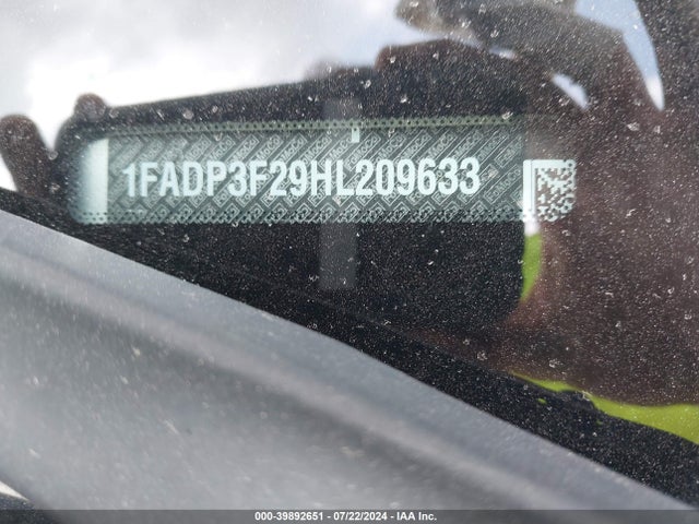 Ford FOCUS SE 2017 1FADP3F29HL209633 Image 9