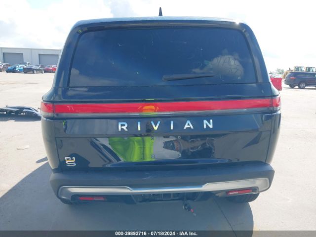 7PDSGABA7PN004018 Rivian R1s Adventure