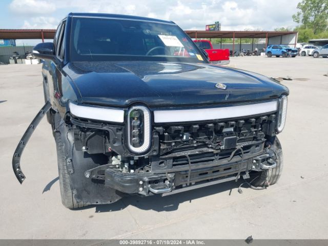 7PDSGABA7PN004018 Rivian R1s Adventure