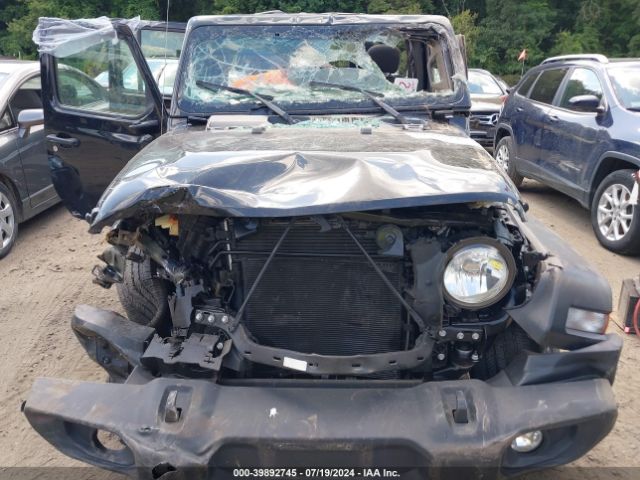 1C4HJXDG7NW235015 Jeep Wrangler Unlimited Sport 4x4