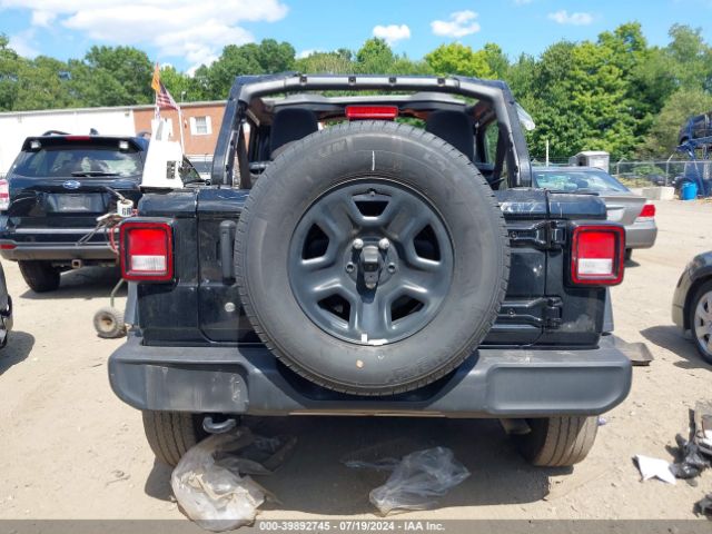1C4HJXDG7NW235015 Jeep Wrangler Unlimited Sport 4x4