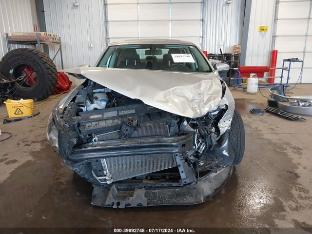 1VWBT7A36FC043182 Volkswagen Passat 1.8t Se