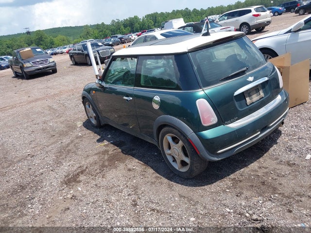 2005 MINI COOPER WMWRC33555TJ69084 Photo 2