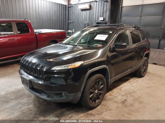 1C4PJMCS2EW285854 Jeep Cherokee Altitude