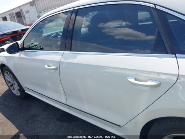 1VWCT7A38HC021594 Volkswagen Passat 1.8t Sel Premium