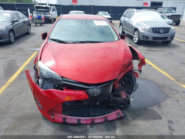 Toyota COROLLA LE 2018 5YFBURHE8JP849432 Image 12
