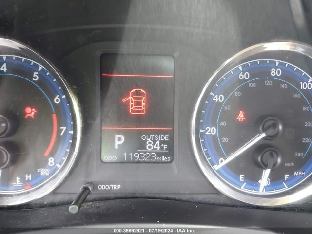 Toyota COROLLA LE 2018 5YFBURHE8JP849432 Image 15