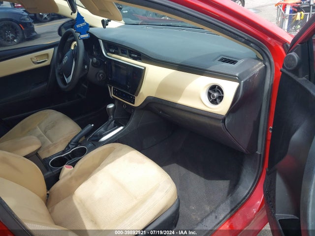 Toyota COROLLA LE 2018 5YFBURHE8JP849432 Image 5