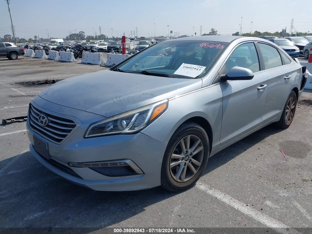 Hyundai SONATA SE 2015 5NPE24AF0FH007309 Image 2