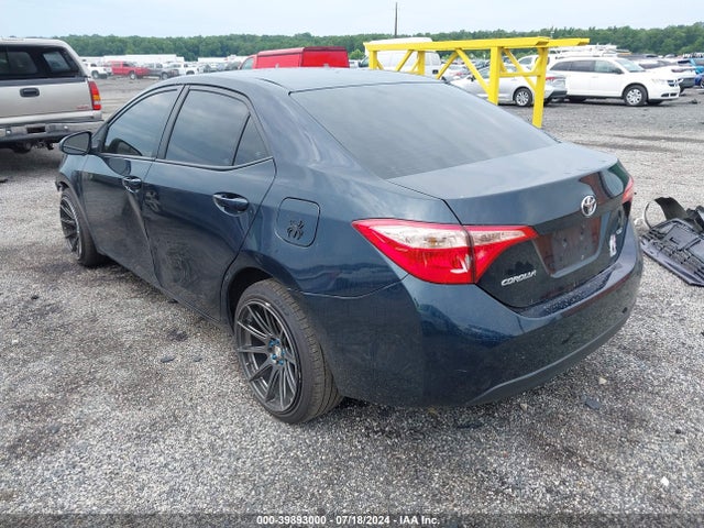 Toyota COROLLA LE 2018 2T1BURHE6JC022397 Image 3