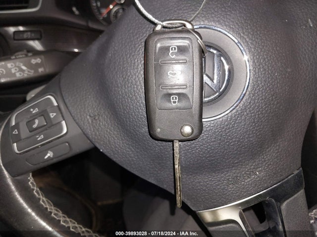 1VWBT7A30FC072239 Volkswagen Passat 1.8t Sport