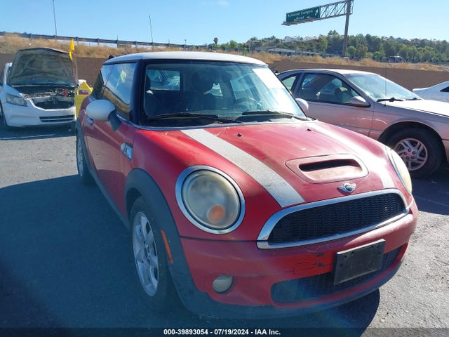 2009 MINI COOPER S WMWMF735X9TW82328 Photo 0