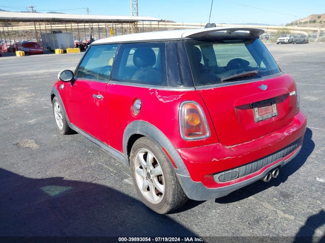 2009 MINI COOPER S WMWMF735X9TW82328 Photo 2