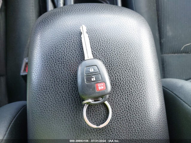 Toyota RAV4 LE 2016 2T3BFREVXGW419723 Image 11