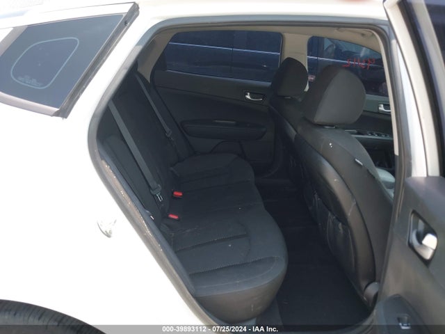 KIA Optima Lx 2018 5XXGT4L30JG267741 Image 8