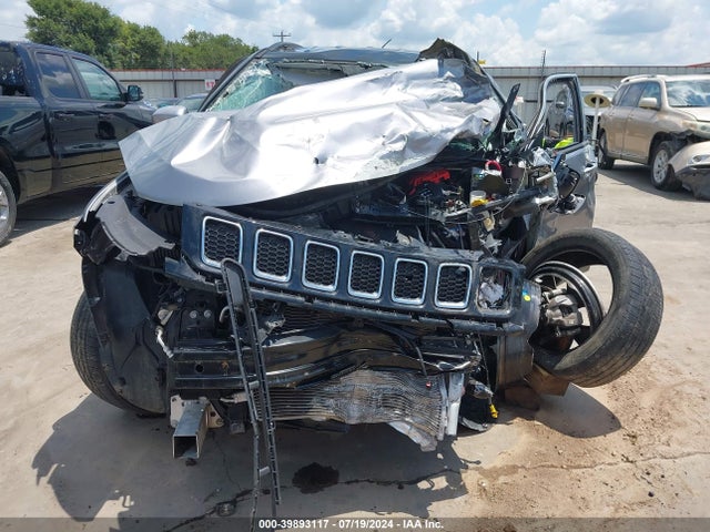 3C4NJCCB8KT749068 Jeep Compass Limited Fwd