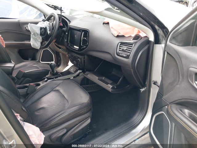 3C4NJCCB8KT749068 Jeep Compass Limited Fwd