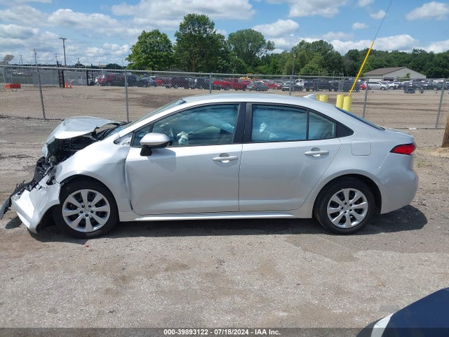 Toyota COROLLA LE 2022 5YFEPMAE2NP317309 Image 14