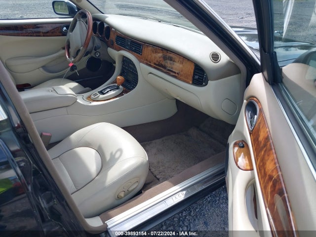 2001 JAGUAR XJ8 SAJDA24C81LF21728 Photo 4