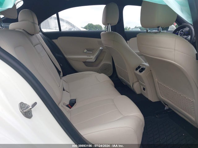 W1K3G4FB0MJ286964 Mercedes-Benz A 220 4matic