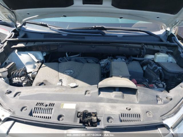 5TDKZRFH7JS535289 Toyota Highlander Xle
